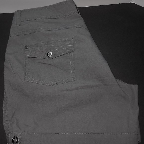 DeFacto  Casual Ladies Shorts Size 8 - Picture 2 of 6